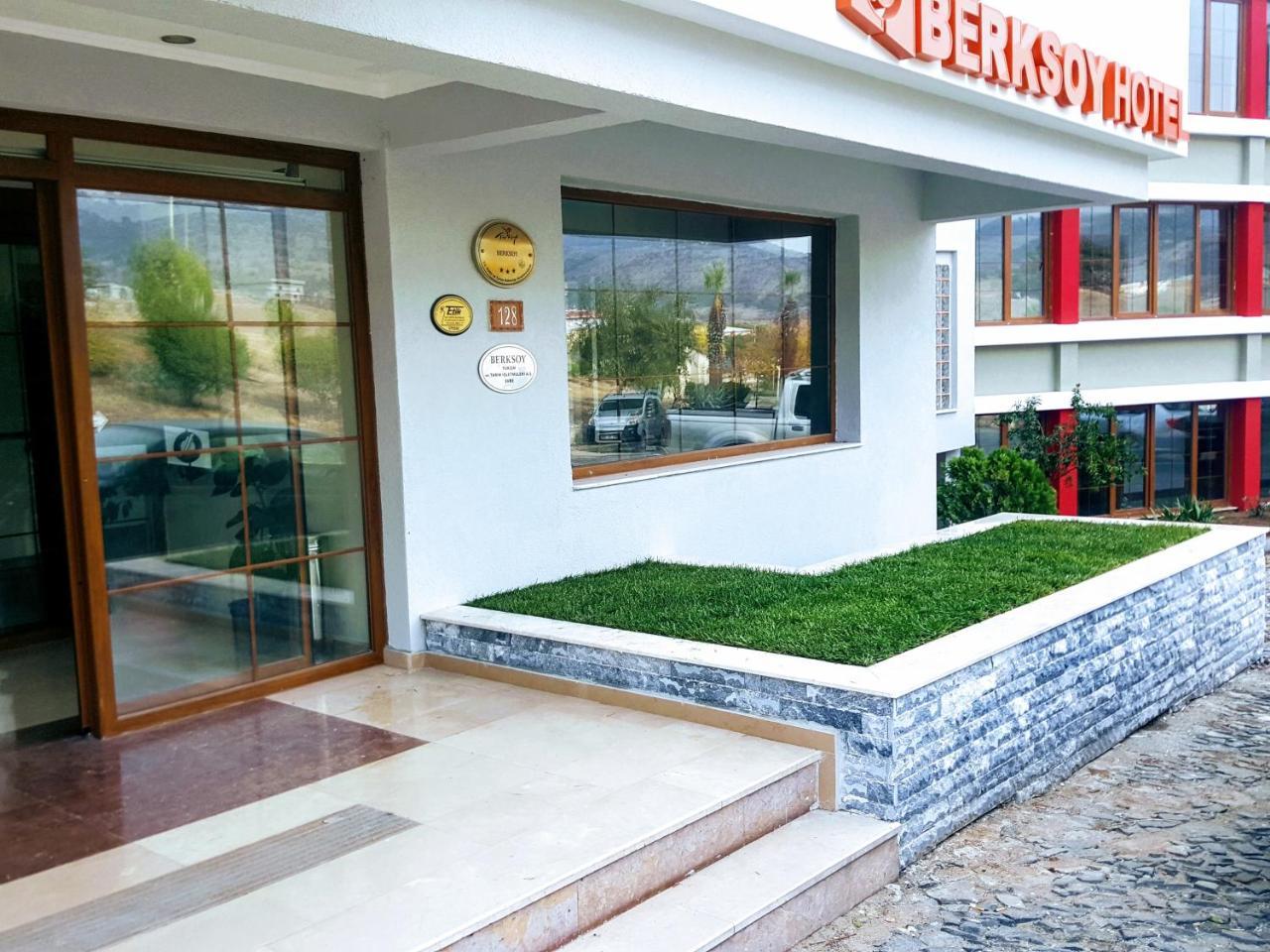 ברגאמה Berksoy Hotel מראה חיצוני תמונה